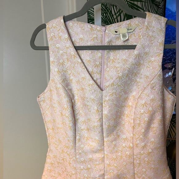 Yumi Kim Pink Embroidered Skater Mini Dress Size 6/8 - Picture 2 of 9